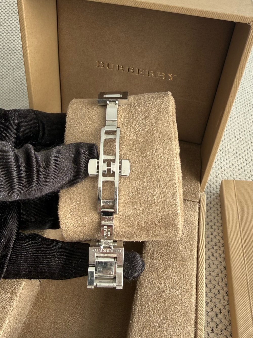 Burberry women’s Silver Stainless Steel Watch - Picture 5 of 15